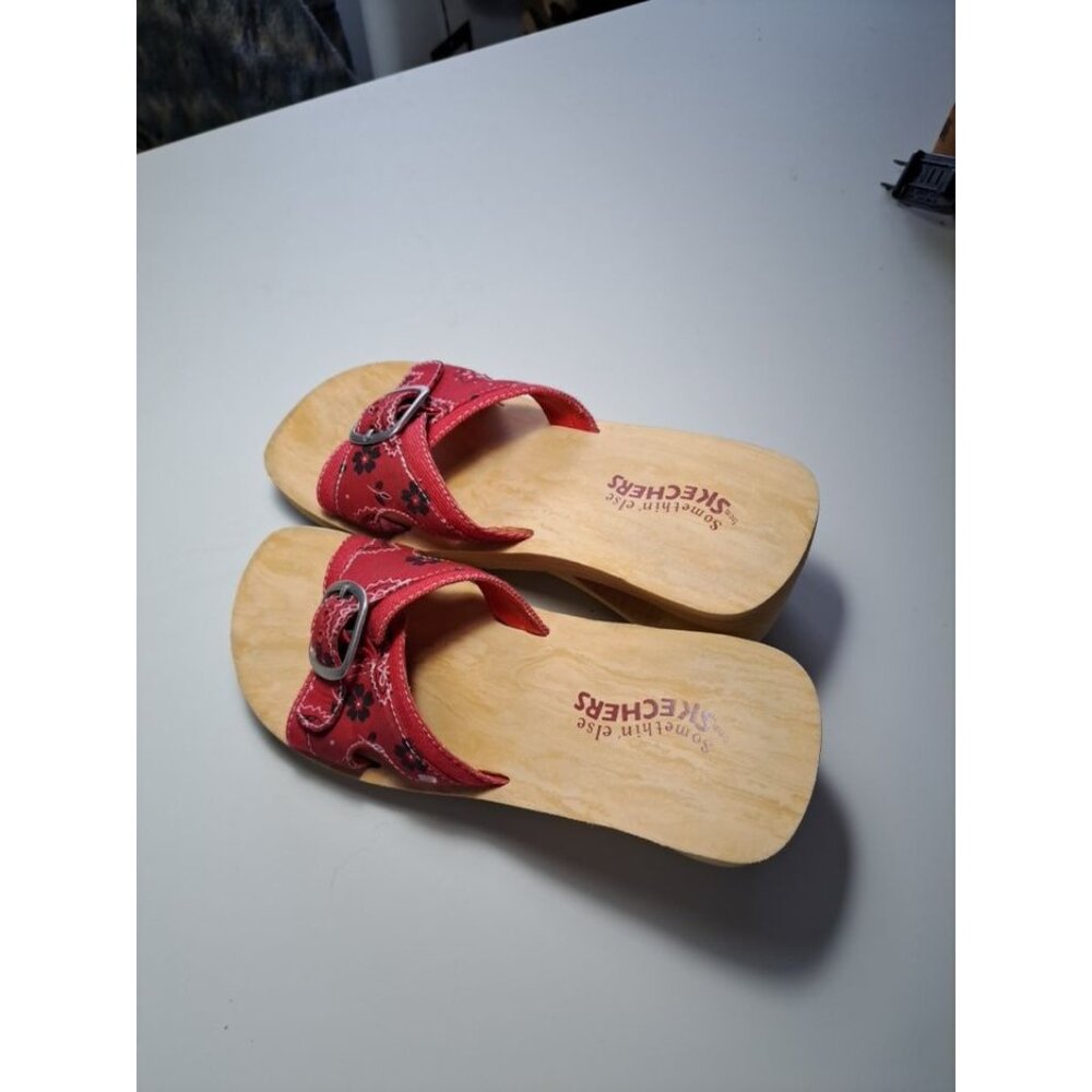 Skechers Somethin Else Bandana Red & Black Women US 8 Wooden Platform Sandal - Picture 2 of 12